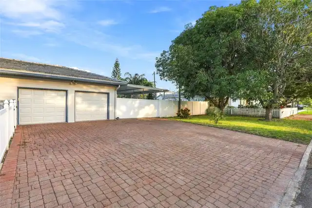 Listing Photo 34