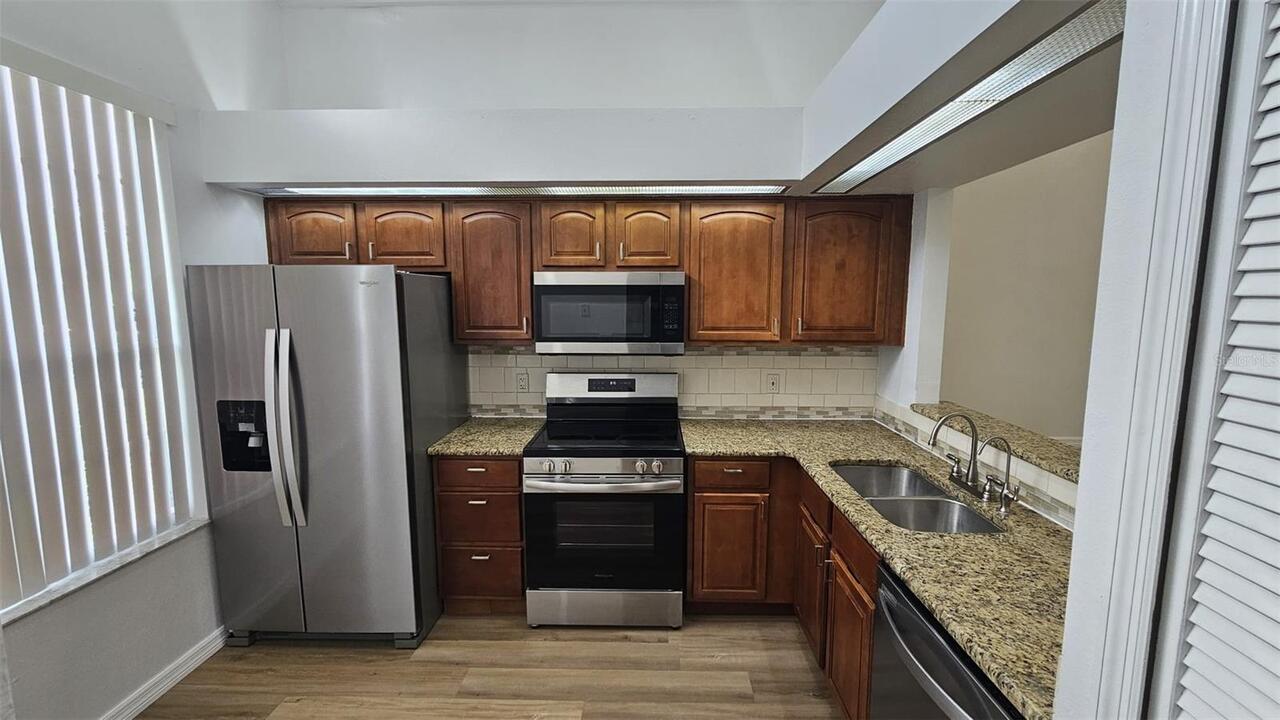 Listing Photo 10