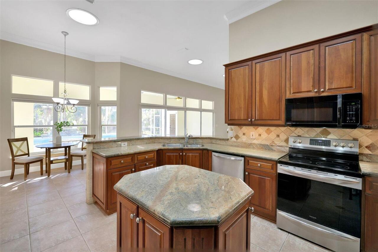 Listing Photo 16