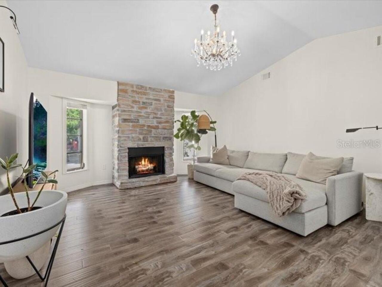 Listing Photo 9