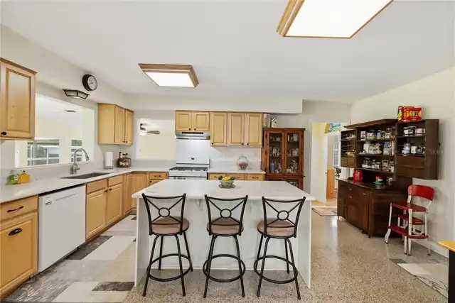 Listing Photo 7
