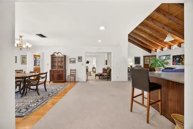 Listing Photo 14