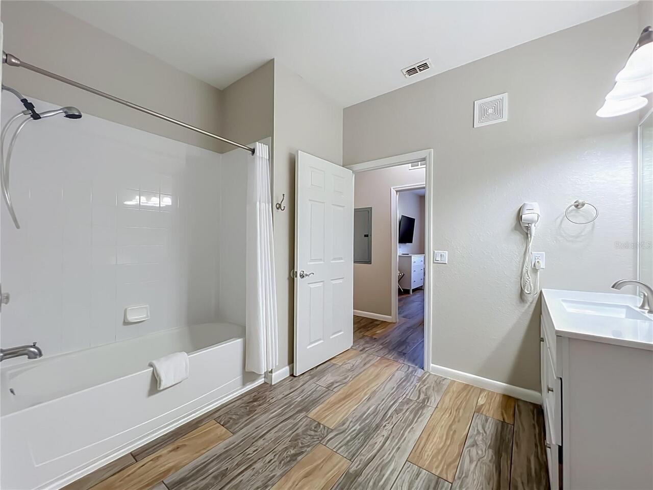 Listing Photo 13