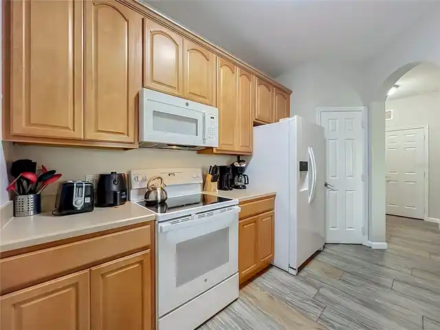 Listing Photo 16