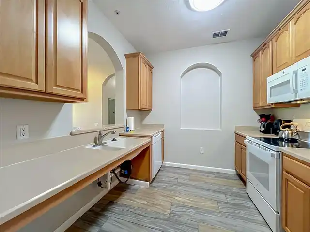 Listing Photo 18