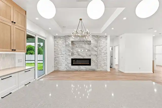 Listing Photo 10