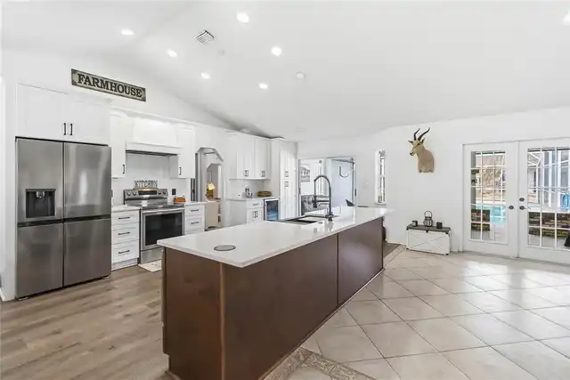 Listing Photo 17