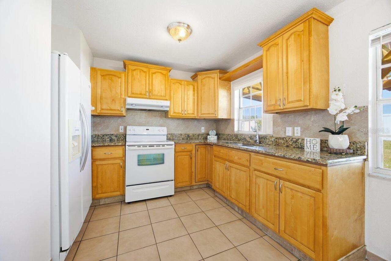 Listing Photo 8