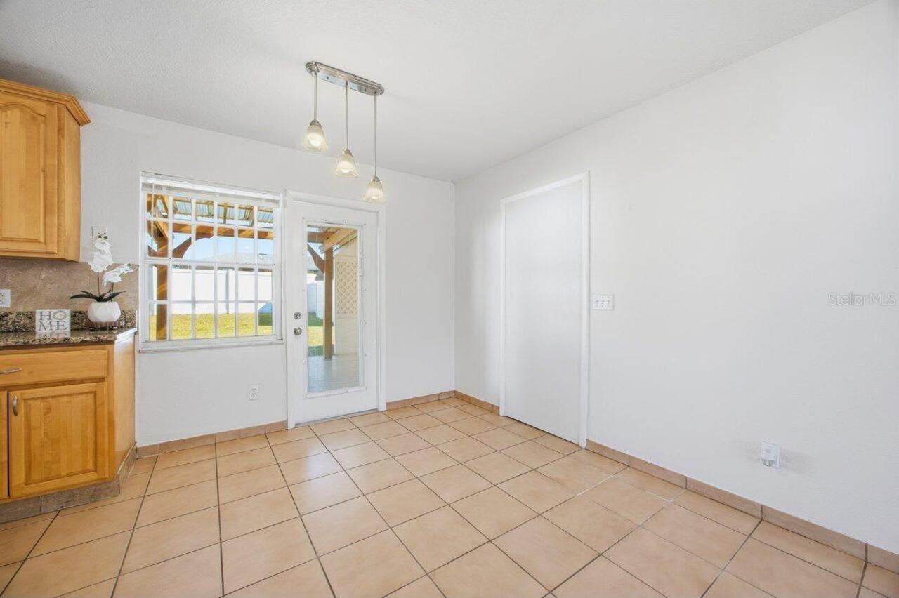 Listing Photo 10