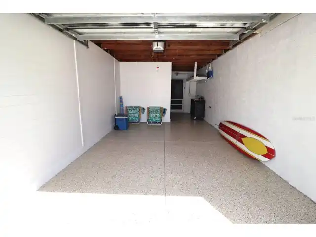Listing Photo 11