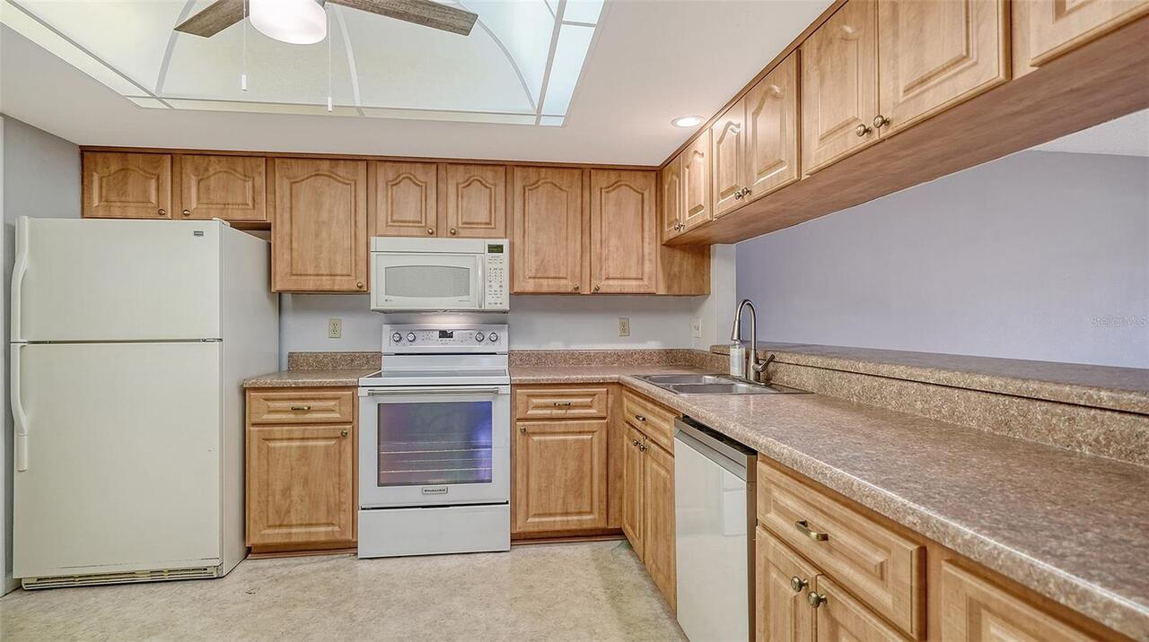 Listing Photo 16