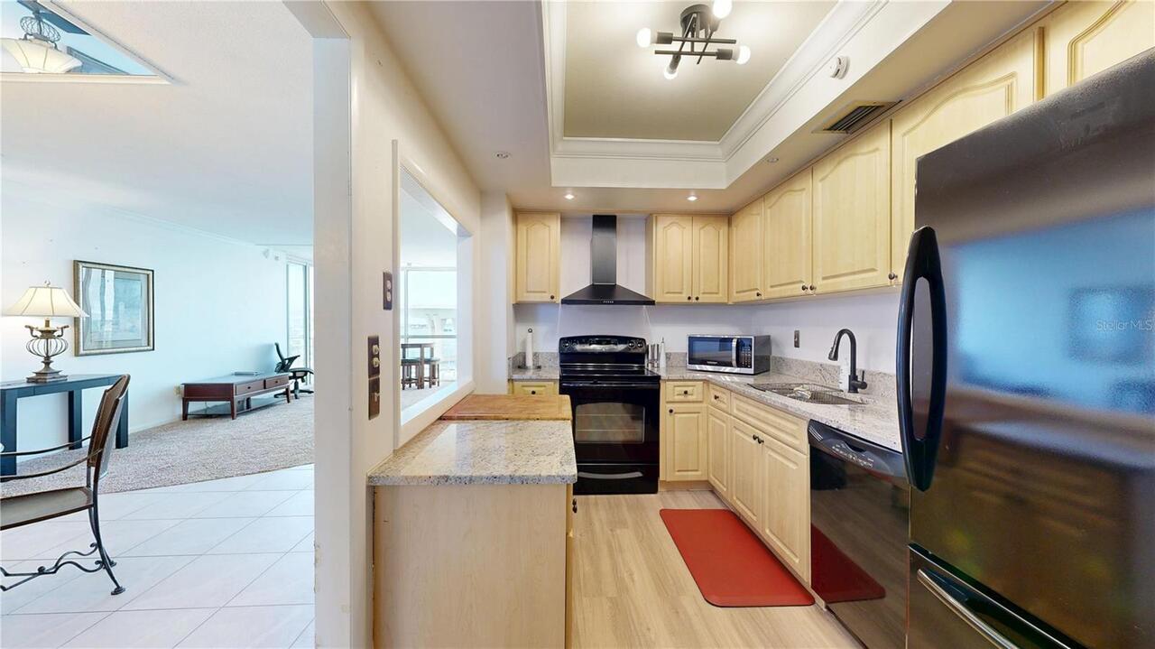 Listing Photo 12