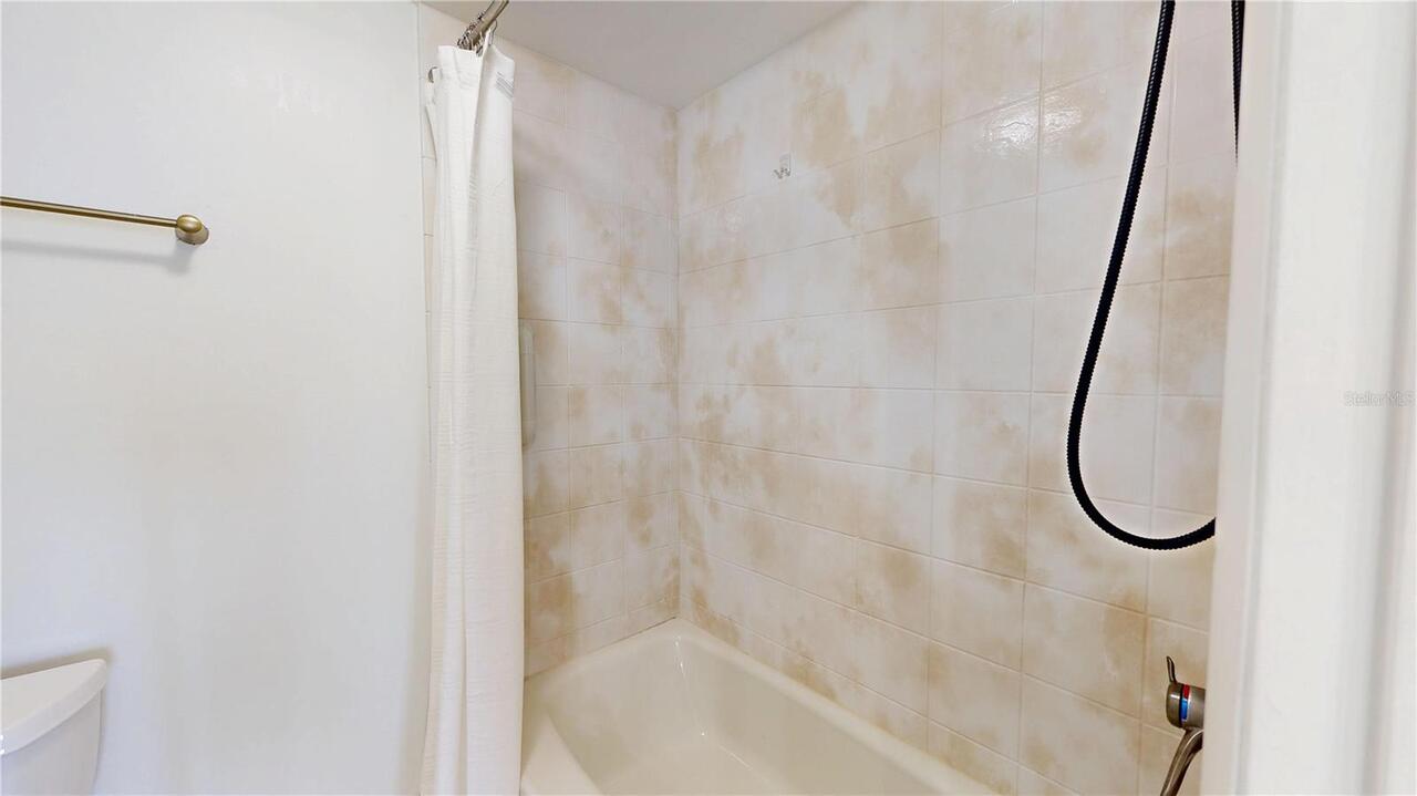 Listing Photo 24
