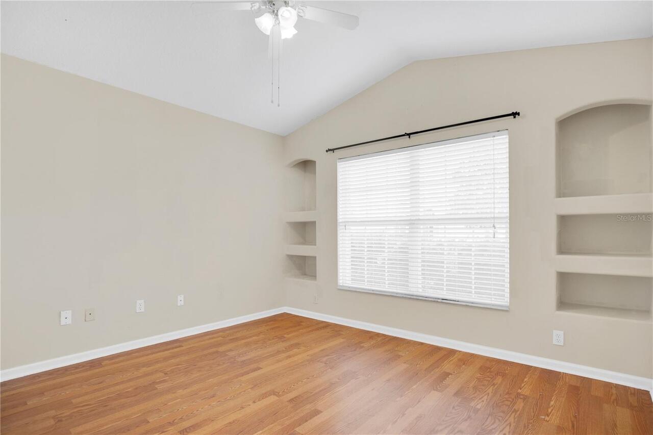 Listing Photo 14