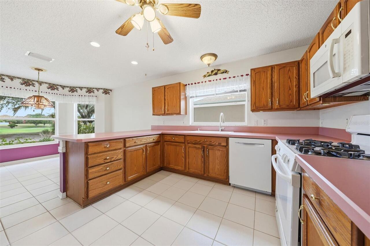 Listing Photo 11