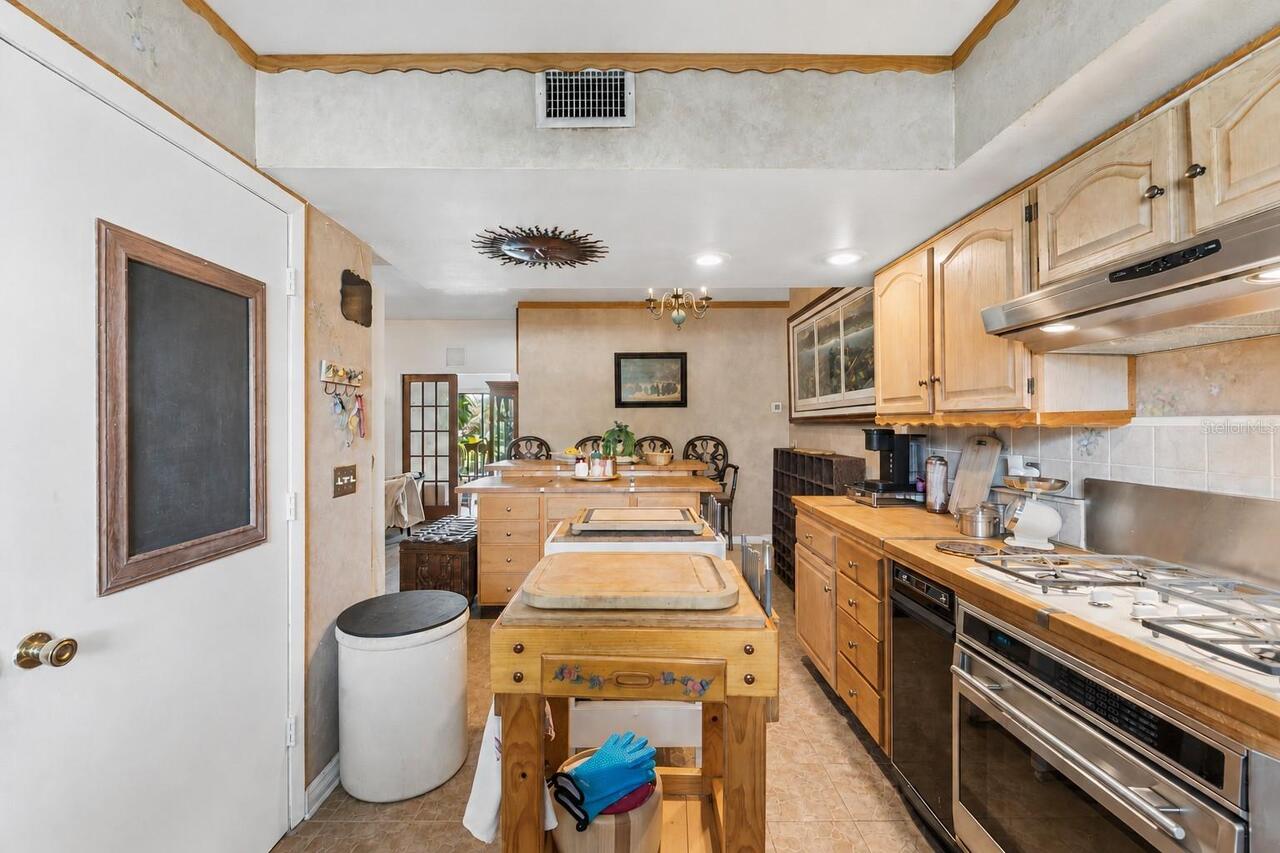 Listing Photo 17