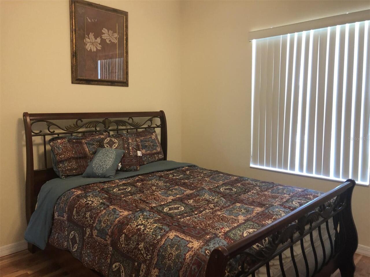 Listing Photo 12