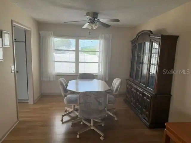 Listing Photo 12
