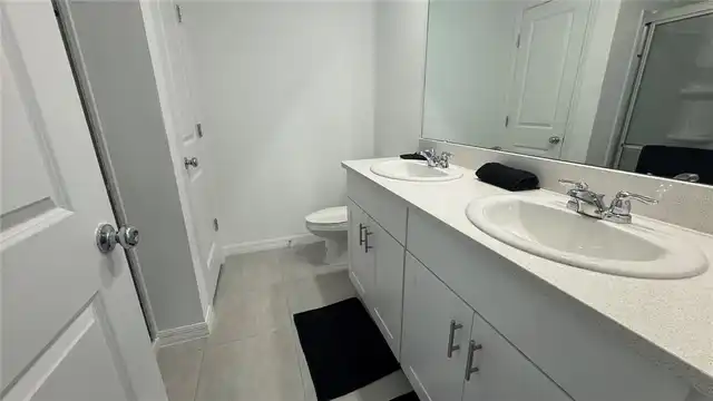 Listing Photo 8