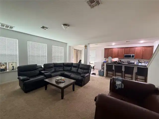 Listing Photo 12