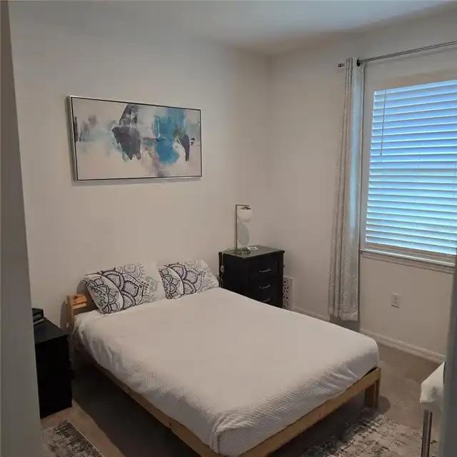 Listing Photo 11