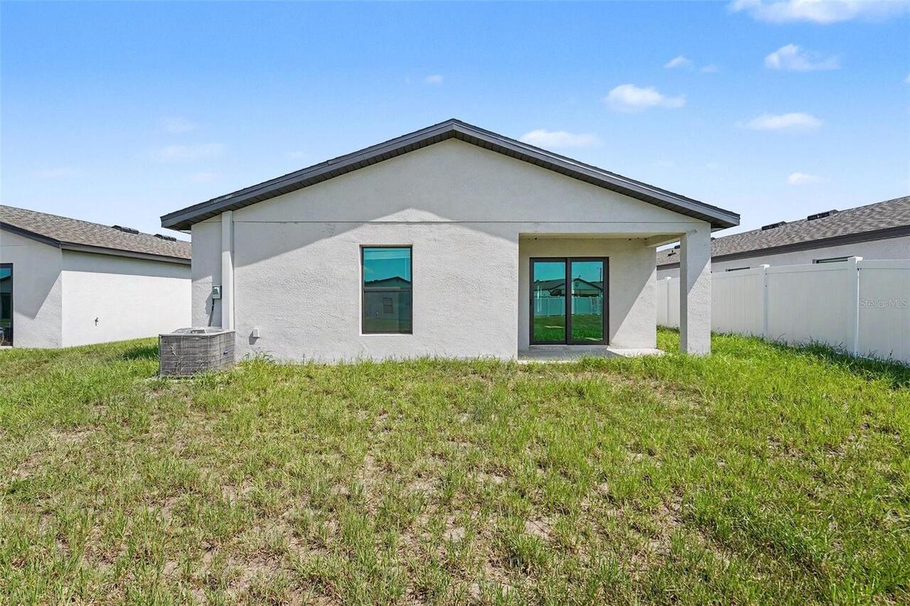 Listing Photo 12