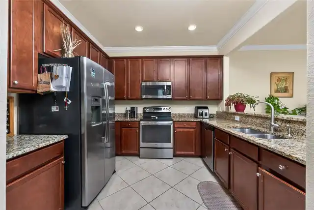 Listing Photo 16