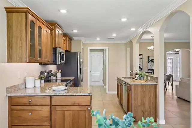 Listing Photo 8