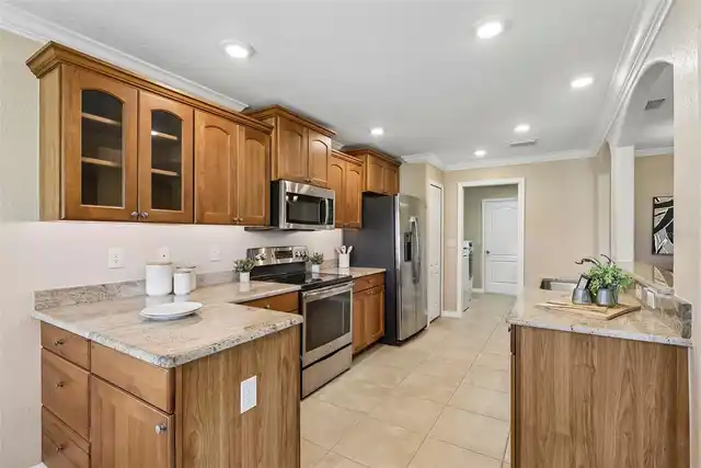 Listing Photo 10