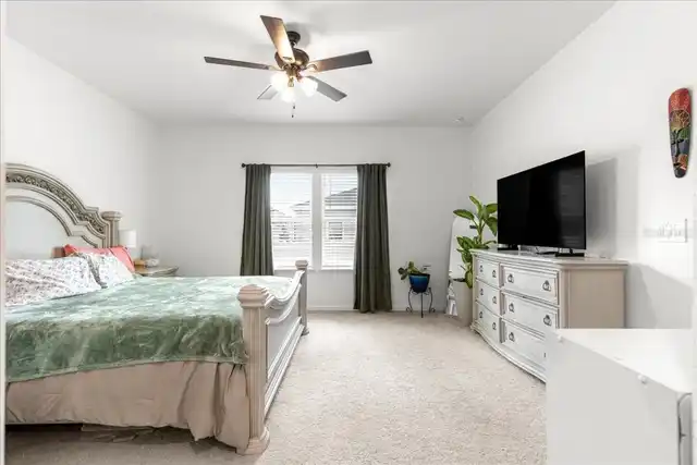 Listing Photo 17