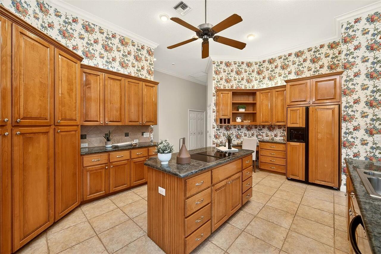 Listing Photo 14