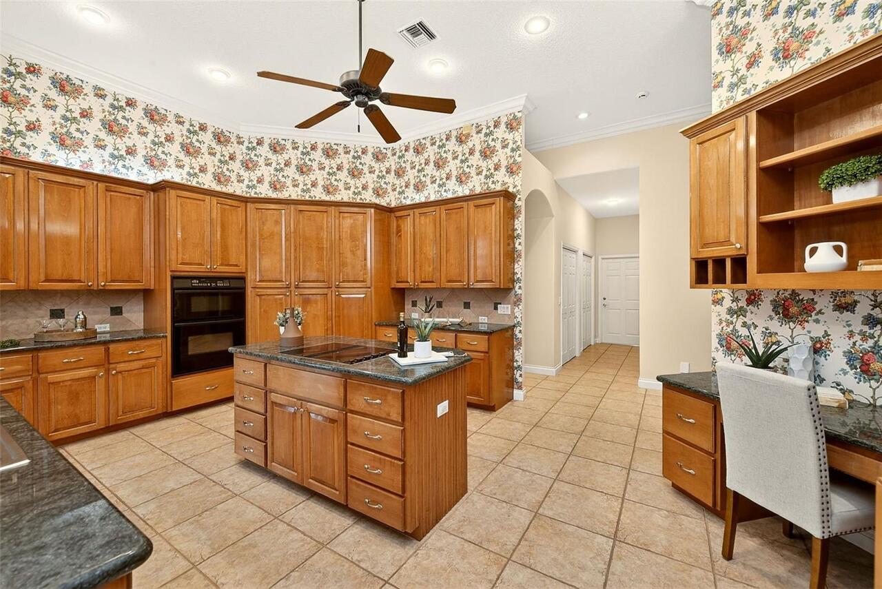 Listing Photo 17