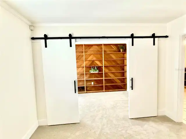 Listing Photo 11