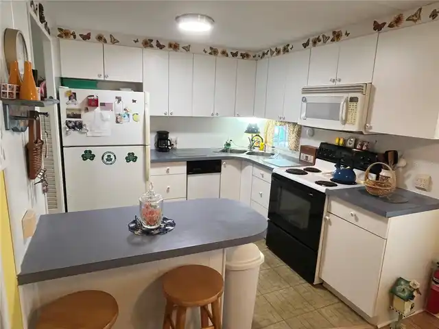 Listing Photo 16