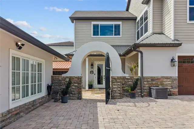 Listing Photo 8