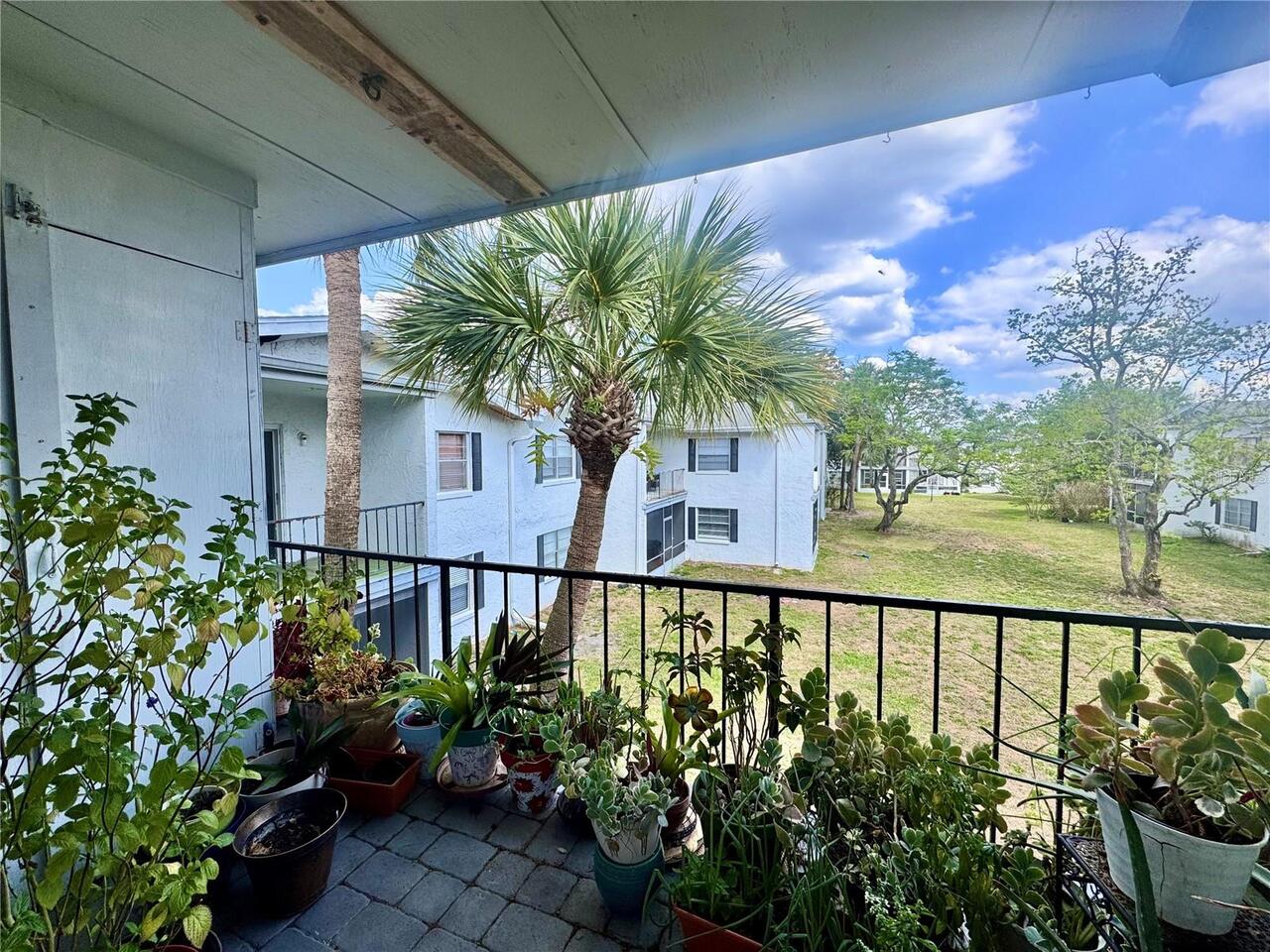 Listing Photo 11