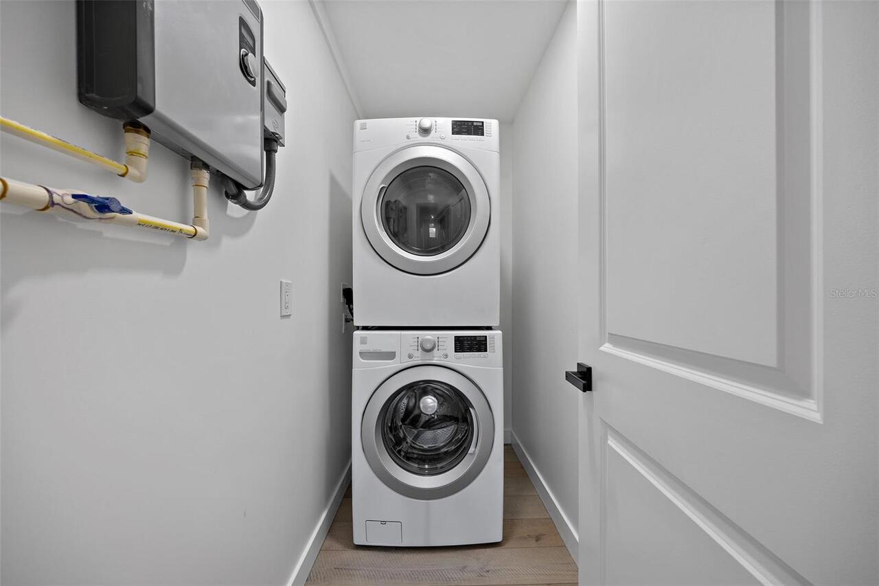 Listing Photo 8