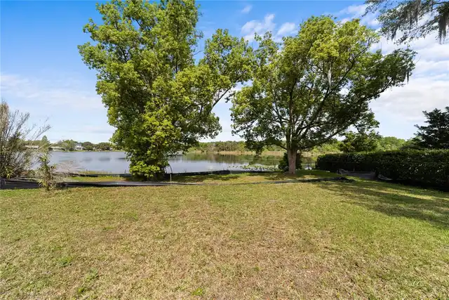 Listing Photo 17