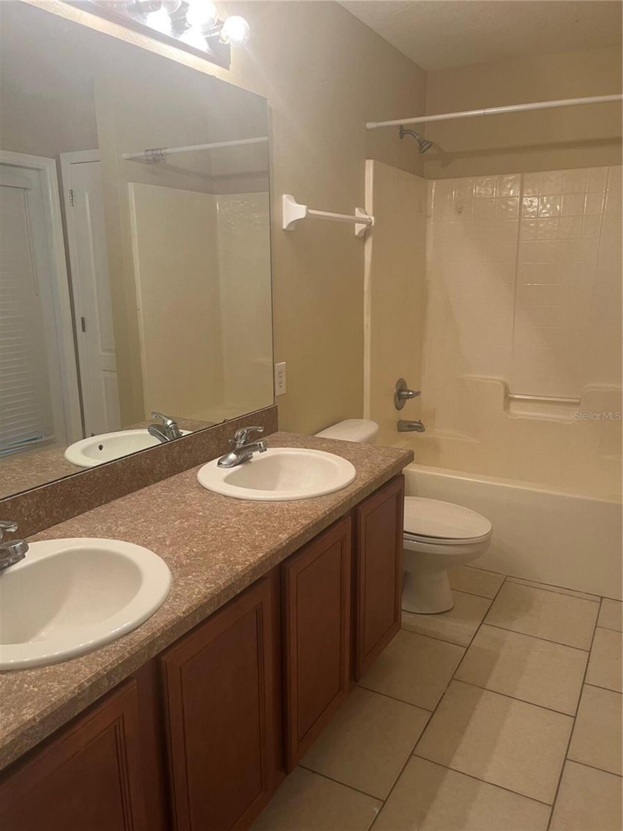 Listing Photo 11