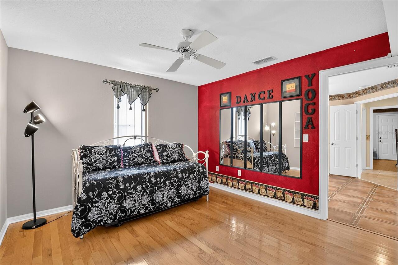 Listing Photo 37