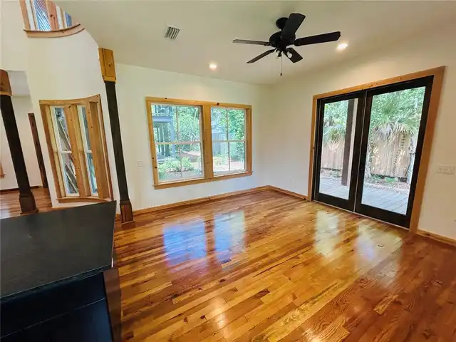 Listing Photo 15