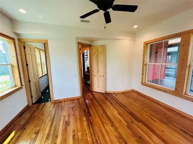 Listing Photo 28