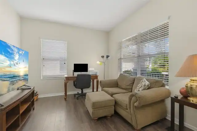 Listing Photo 18