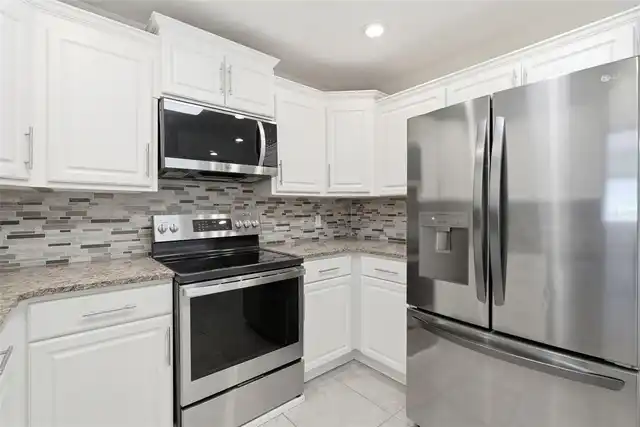 Listing Photo 8