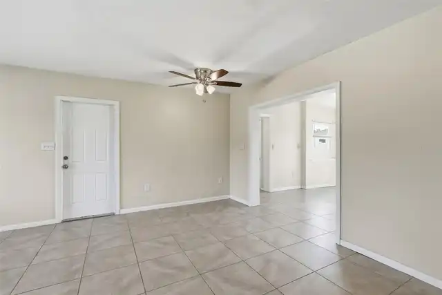 Listing Photo 10