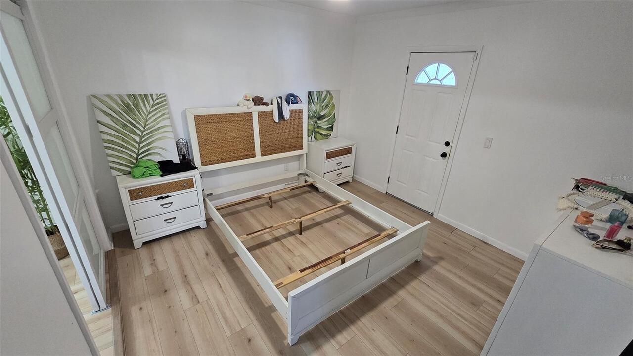 Listing Photo 12