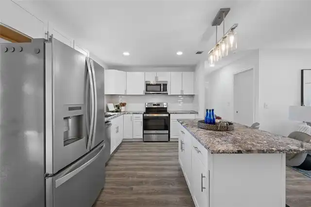 Listing Photo 18