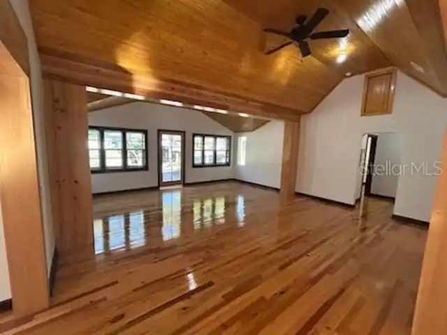 Listing Photo 11