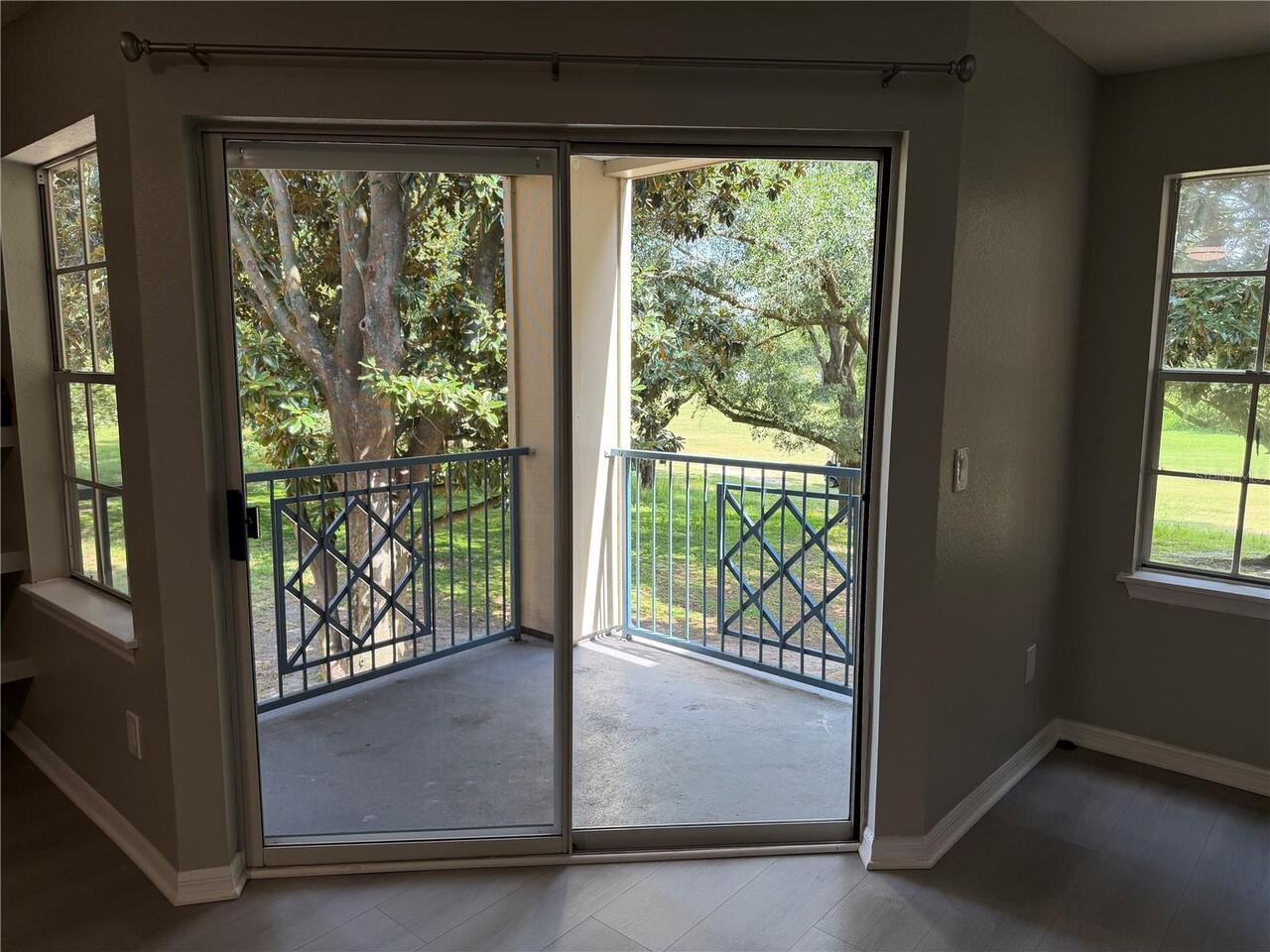 Listing Photo 12