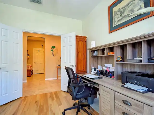 Listing Photo 16